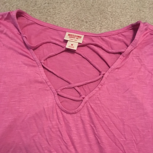 Pink Mossimo cross cross tee - Picture 2 of 2